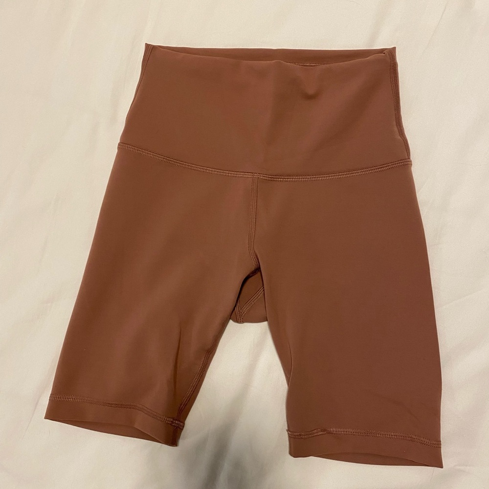 Lululemon High Rise Wunder Train Short Spiced Chai 8”